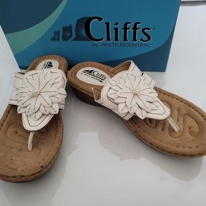 Cliffs by WM; heeled sandle